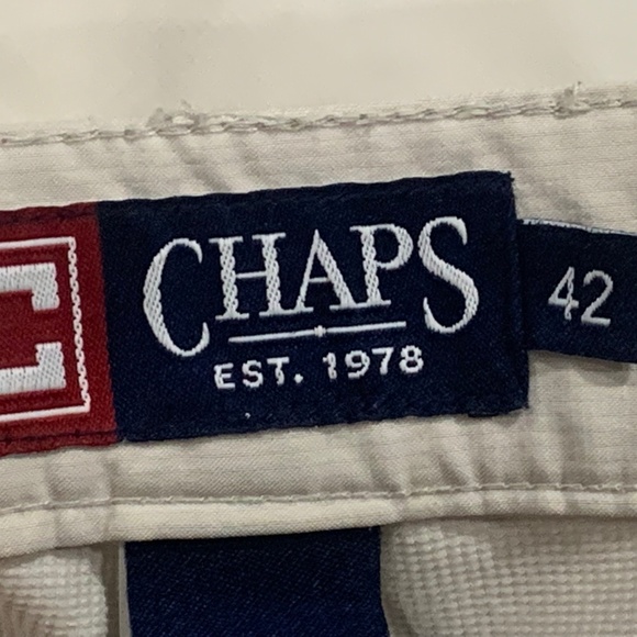 Chaps Men's Golf/Cargo Shorts Gently Worn Size 42 Pearl/Ivory Poly Blend - Picture 4 of 6